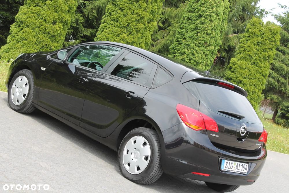 Opel Astra 1.4 Sport - 17