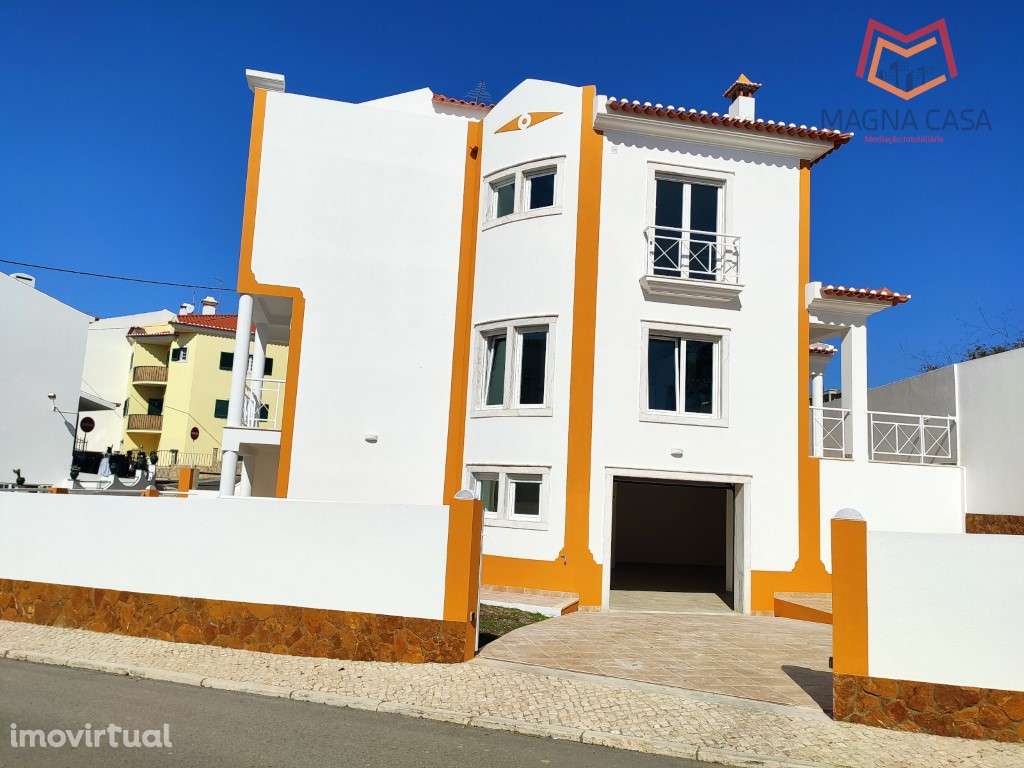 Moradia Renovada com Amplo Espaço Exterior - Ericeira - Grande imagem: 2/41
