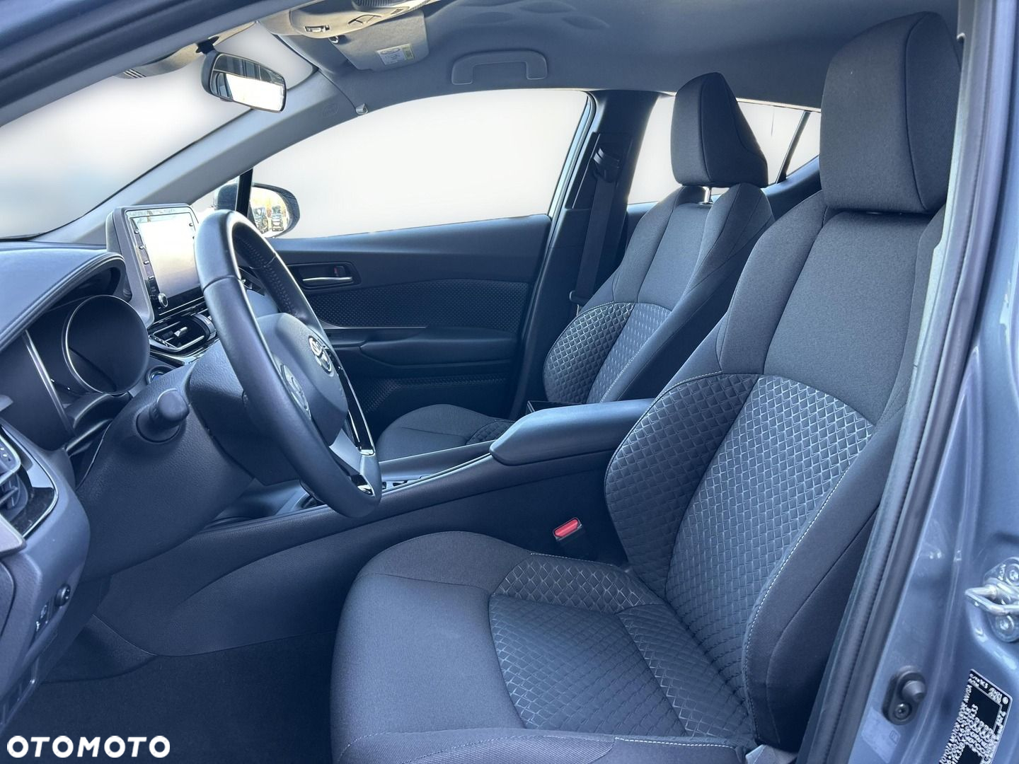 Toyota C-HR - 10
