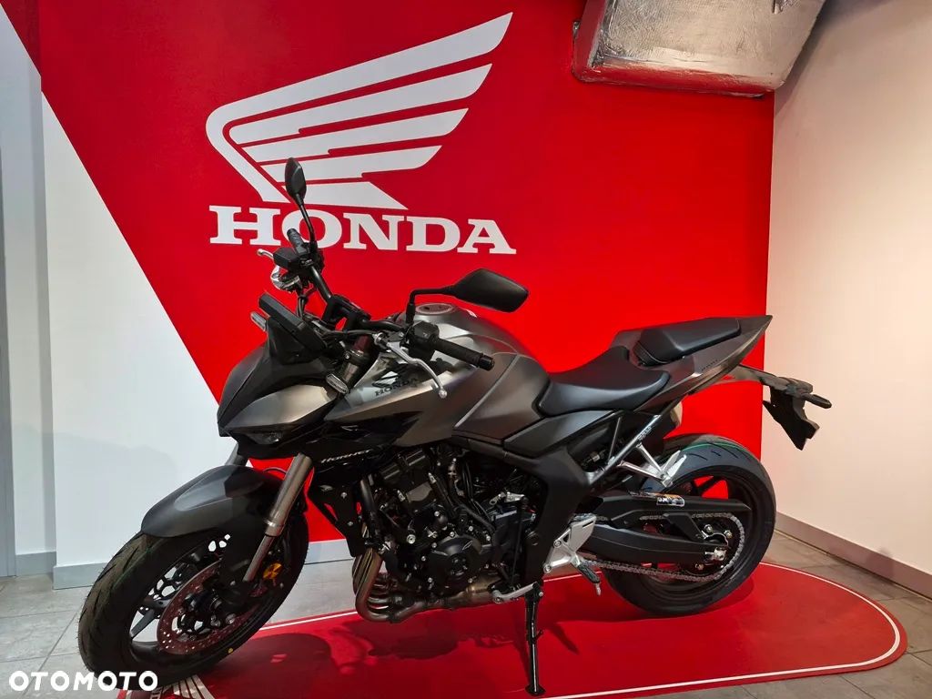 Honda CB - 1