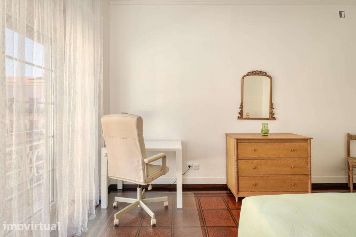 Quarto - localizado em Alameda Lisbon - Grande imagem: 5/20