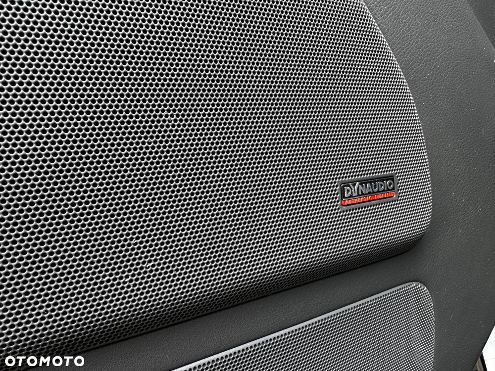 Volkswagen Multivan - 27