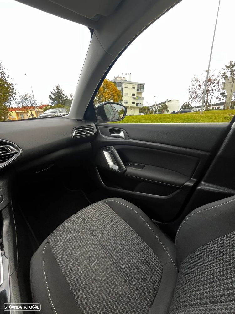 Peugeot 308 SW 1.5 BlueHDi Active - 31