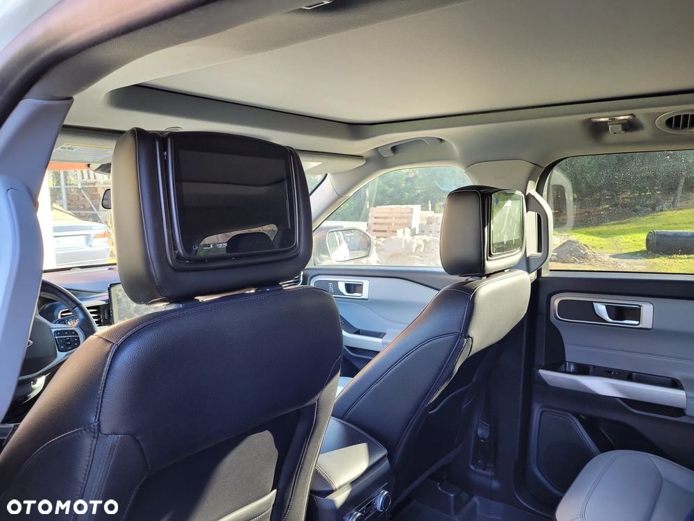 Ford Explorer - 10