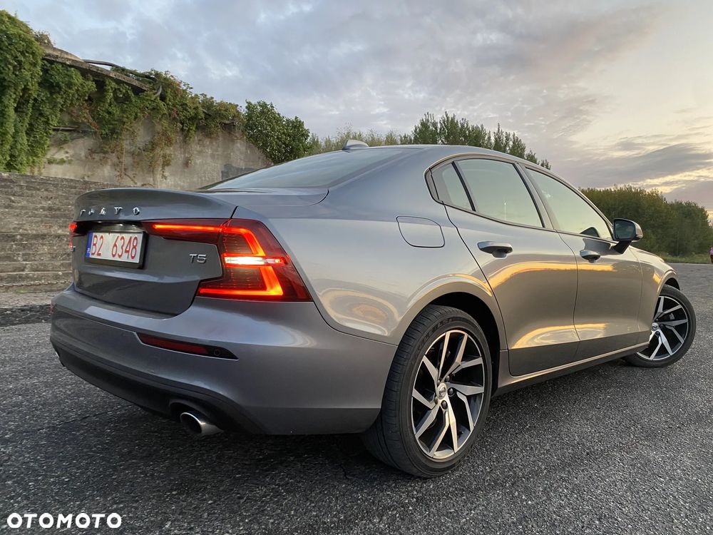 Volvo S60 T5 AWD Momentum Pro - 11