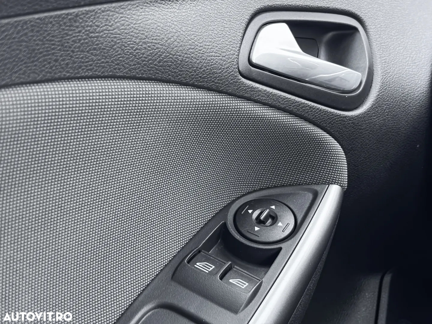 Ford Focus - 13
