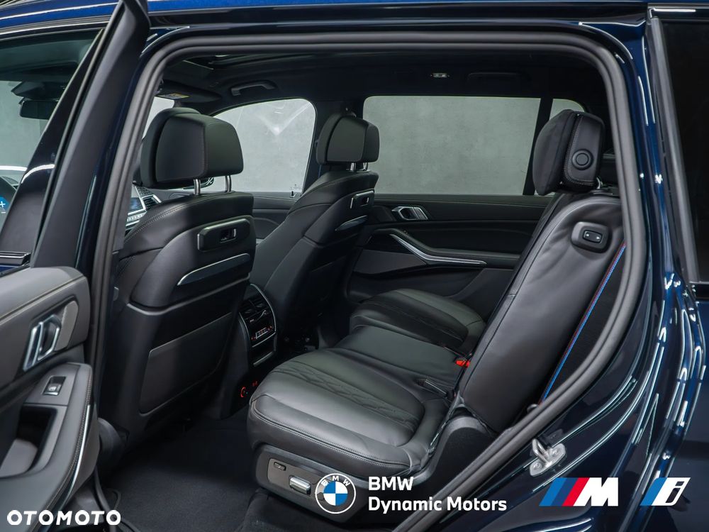 BMW X7 - 24