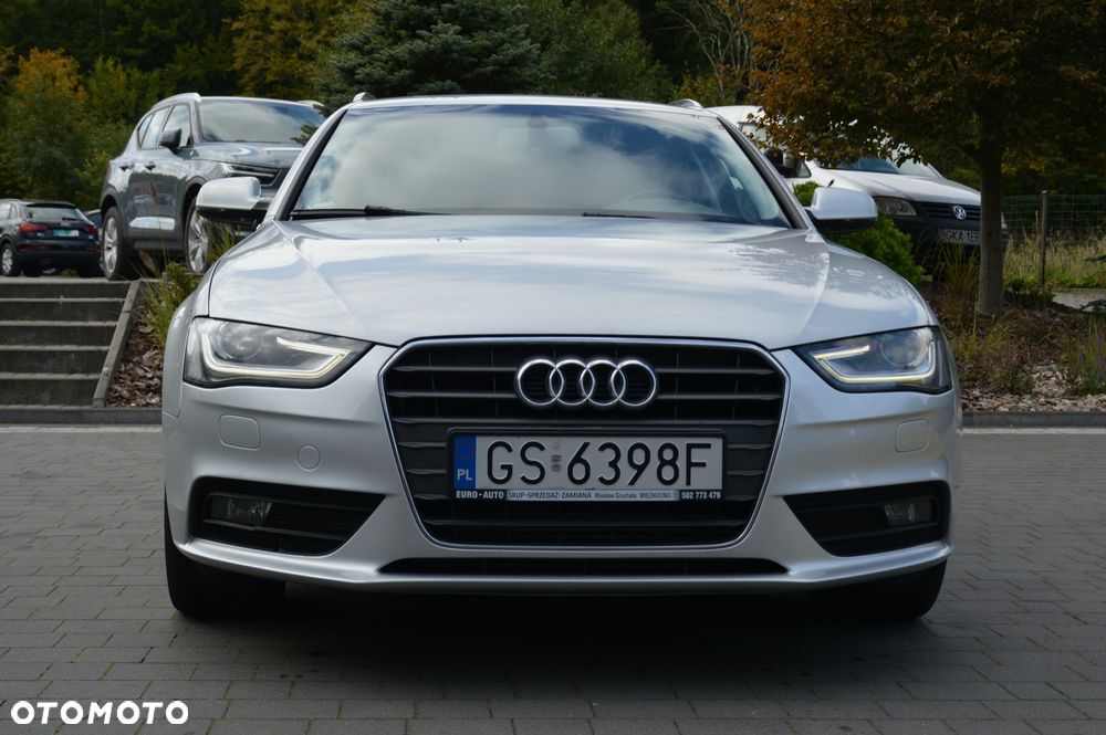 Audi A4 - 40