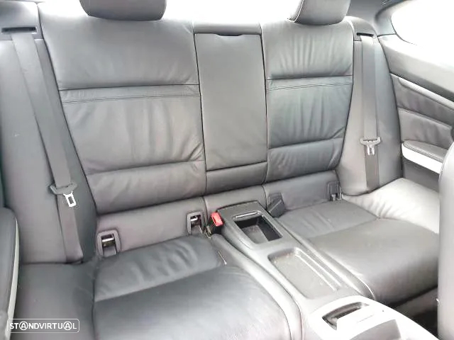 BMW E92 320d Pack M Para Peças - 2.0 - N47D20 - Parachoques | Frente Completa | Rádio | Jantes | Faróis | Portas | Vidro | Motor | Tampa Mala | Farolim | Farolins | Xenon - 6