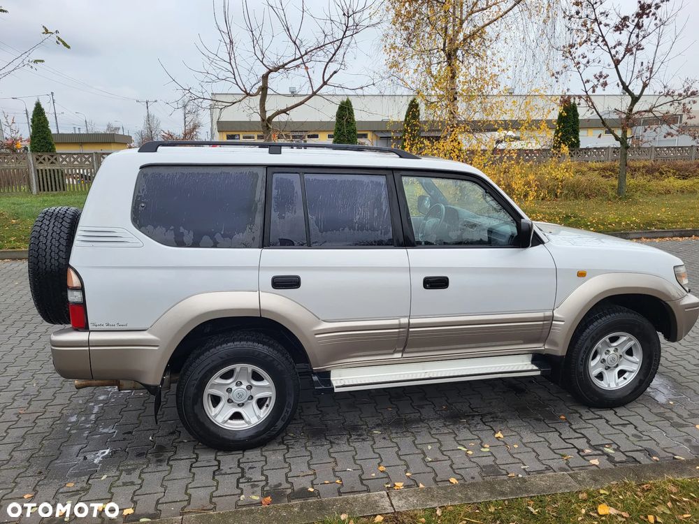 Toyota Land Cruiser - 7