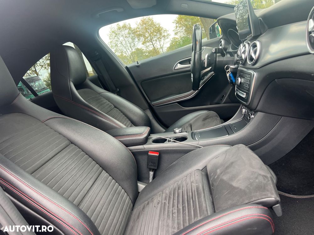 Mercedes-Benz CLA 220 - 9