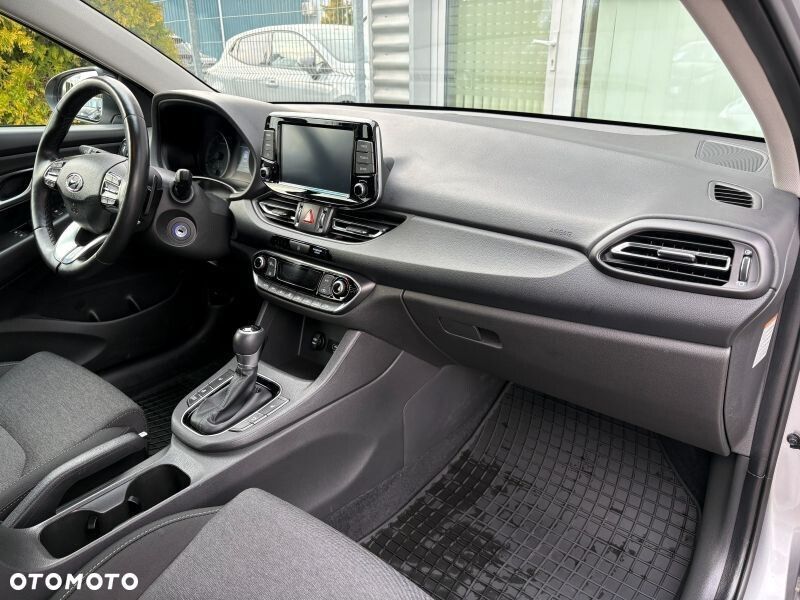 Hyundai i30 1.5 T-GDI 48V Smart DCT - 9