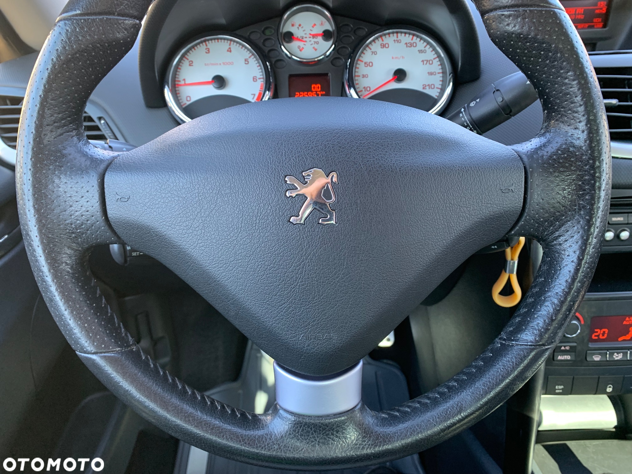 Peugeot 207 CC 120 VTi Roland Garros - 18