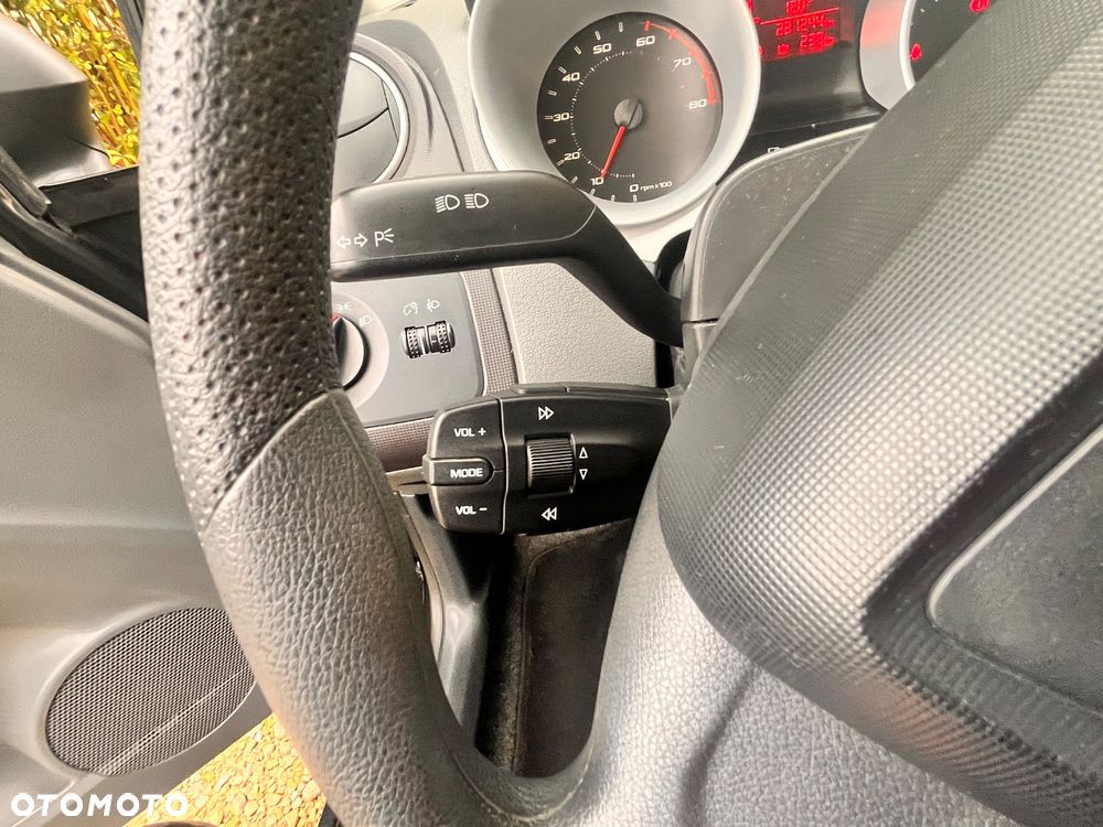 Seat Ibiza SC 1.4 16V Reference - 9