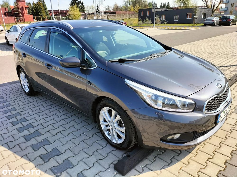 Kia Ceed 1.6 CRDi 128 Platinum Edition - 3