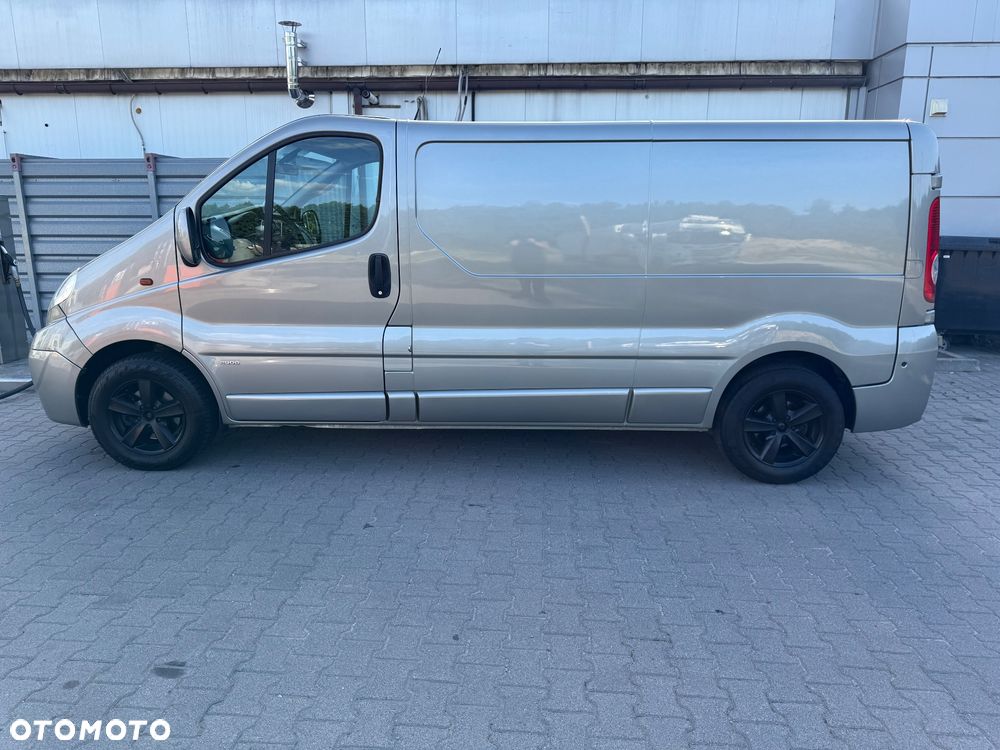 Renault Trafic - 10