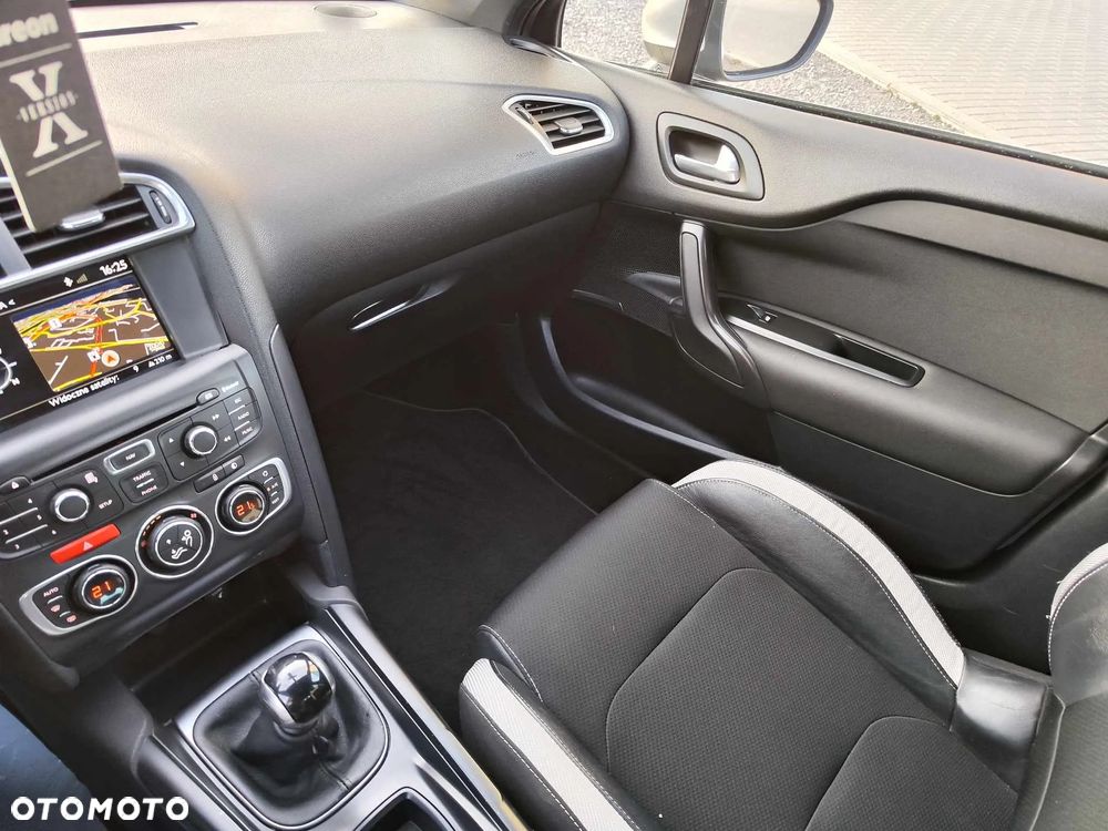 Citroën DS4 BlueHDi 120 Urban Show - 24