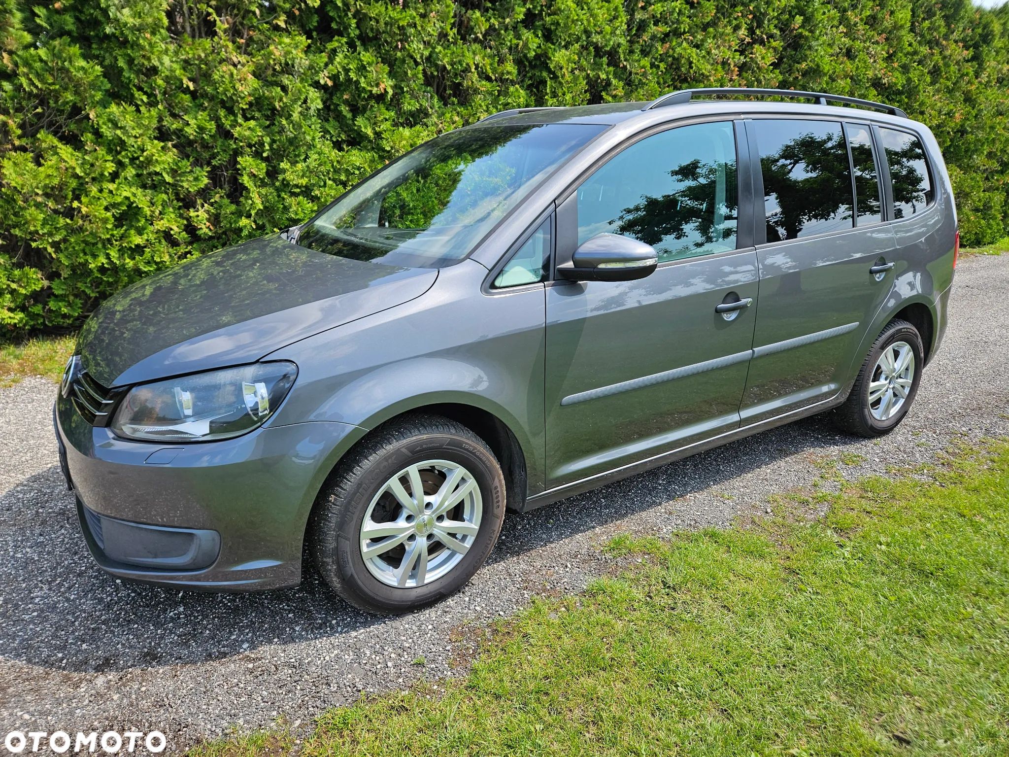 Volkswagen Touran 1.6 TDI DPF BlueMot Comfortline - 1