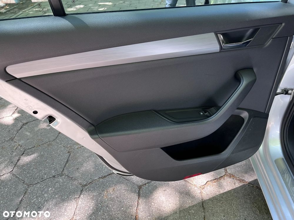 Skoda Superb 2.0 TDI Style - 19