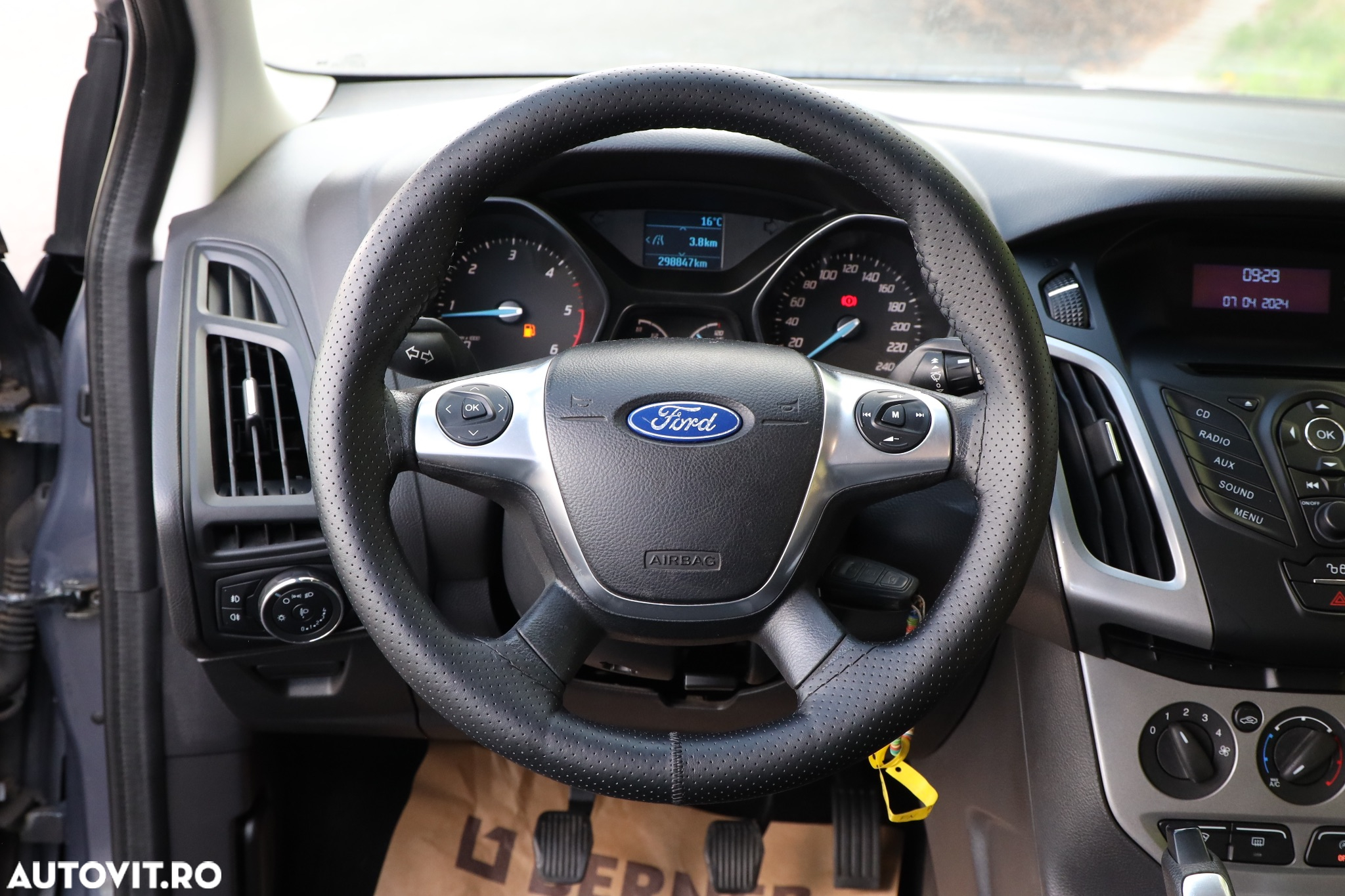 Ford Focus 1.6 TDCI DPF Ambiente - 11