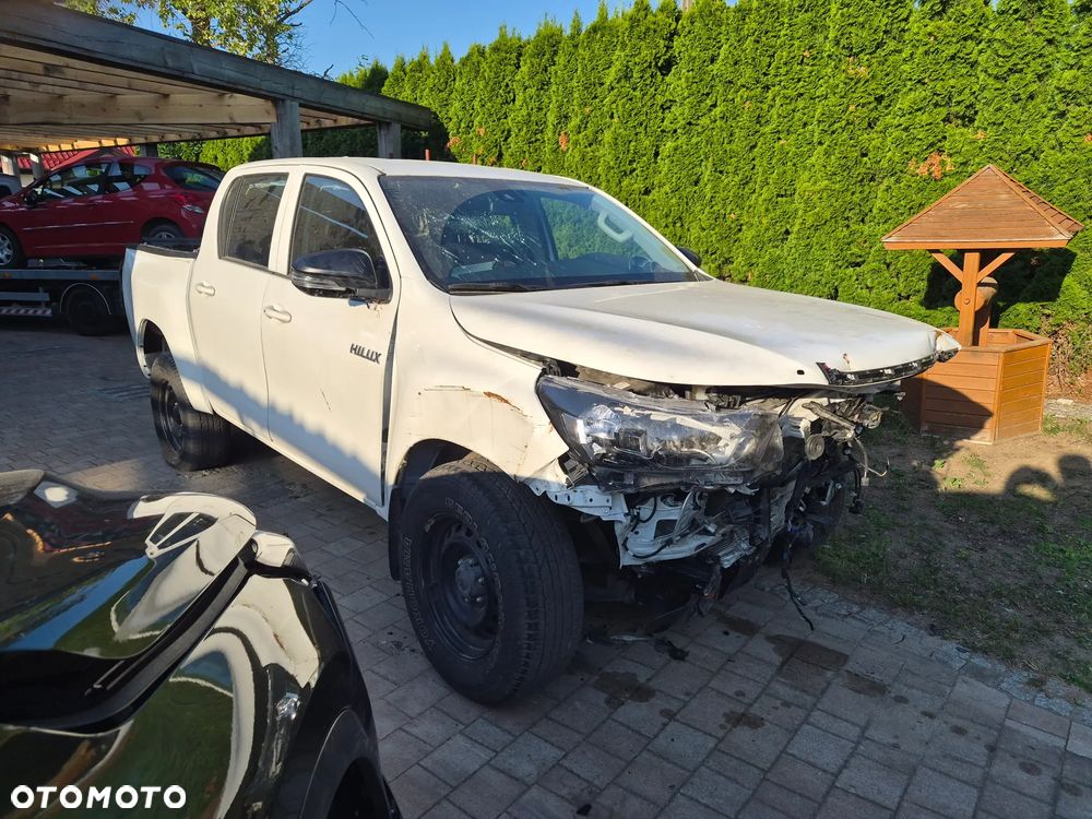 Toyota Hilux 2.8 D-4D Double Cab SR5 4x4 - 1