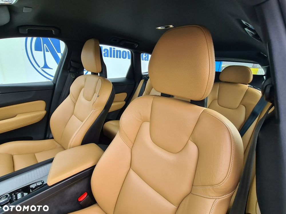 Volvo XC 60 D5 AWD Inscription - 23
