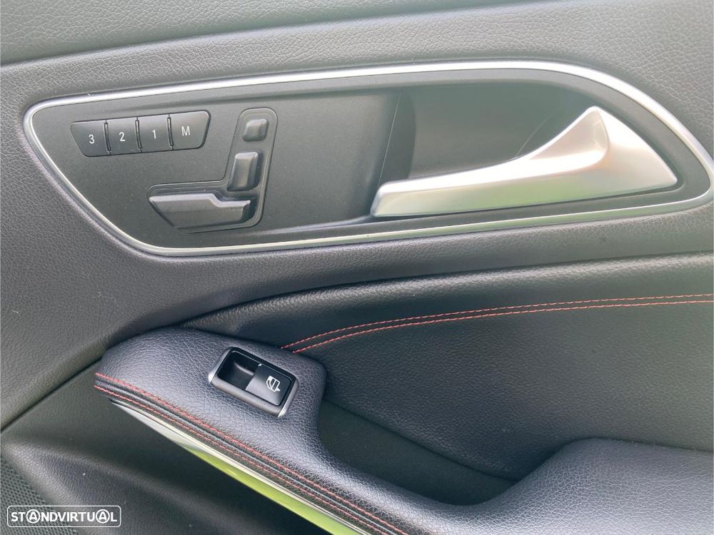 Mercedes-Benz CLA 45 AMG 4Matic 7G-DCT - 17