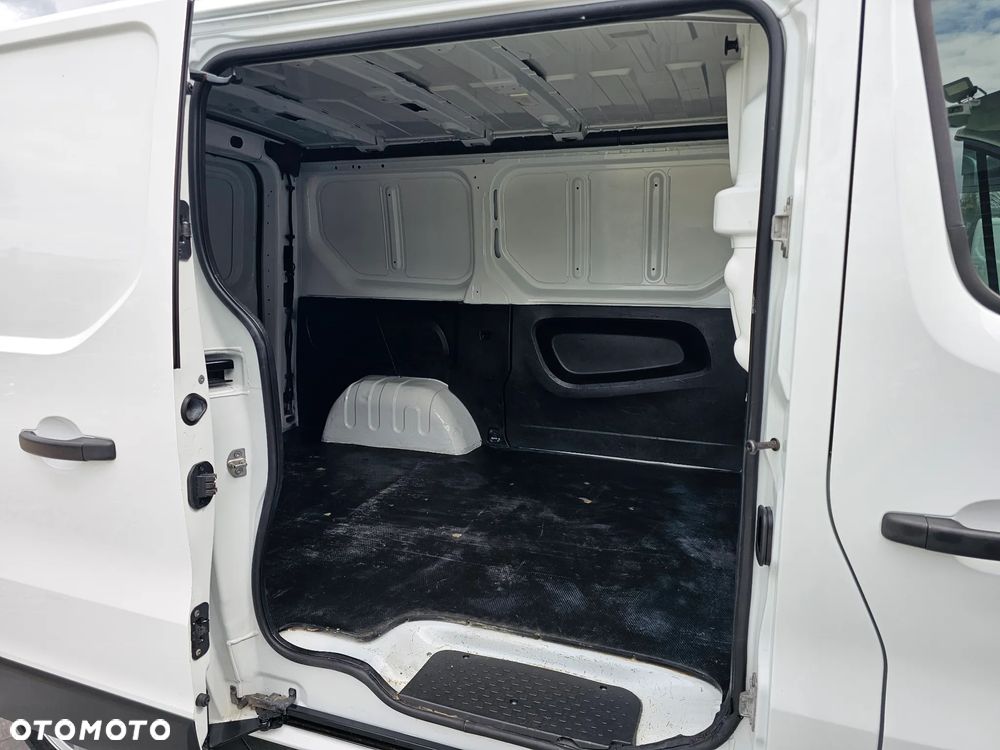 Opel Vivaro - 37