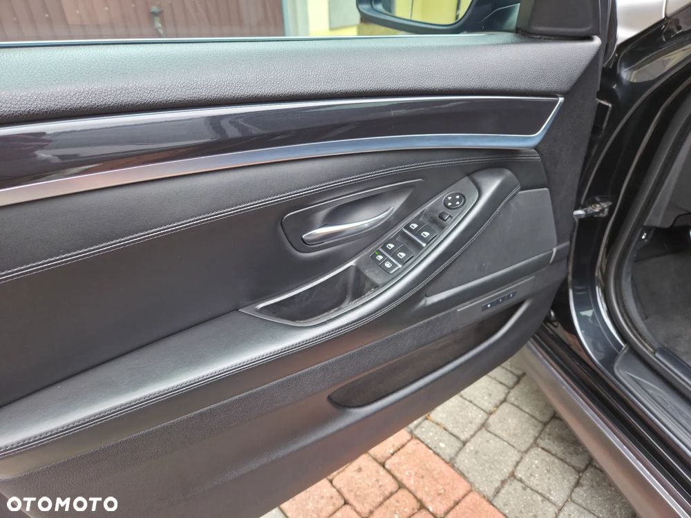 BMW Seria 5 535d - 30