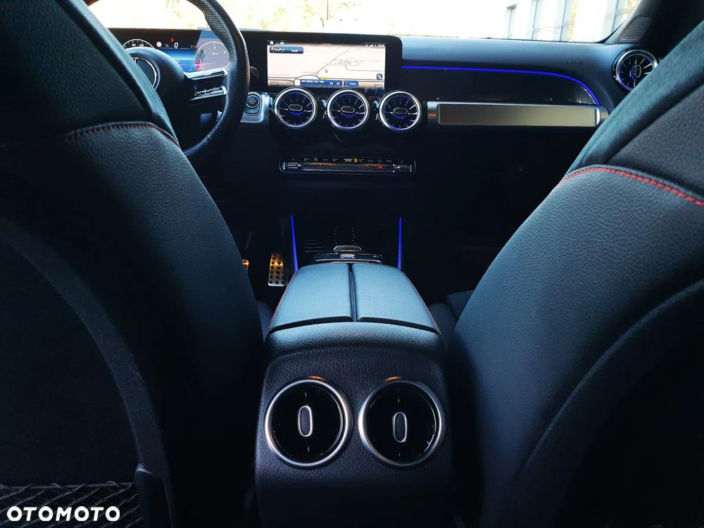 Mercedes-Benz GLB 200 d AMG Line 8G-DCT - 13