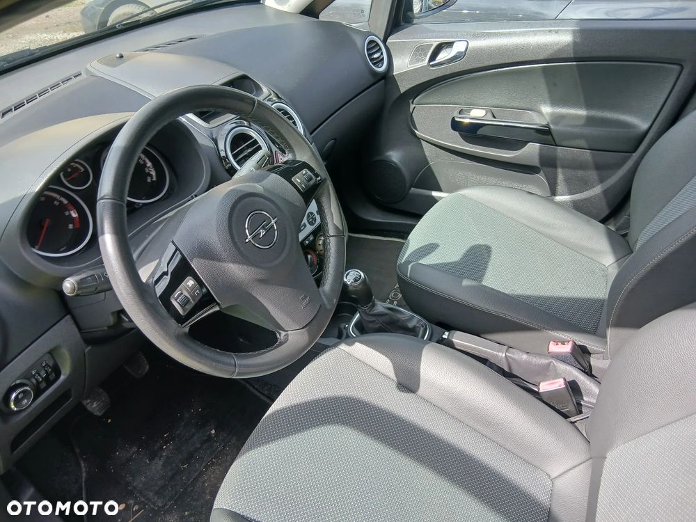Opel Corsa - 29