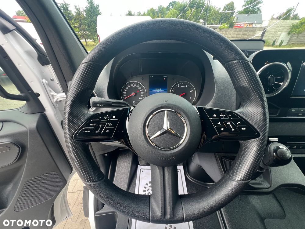 Mercedes-Benz Sprinter L2 - 20