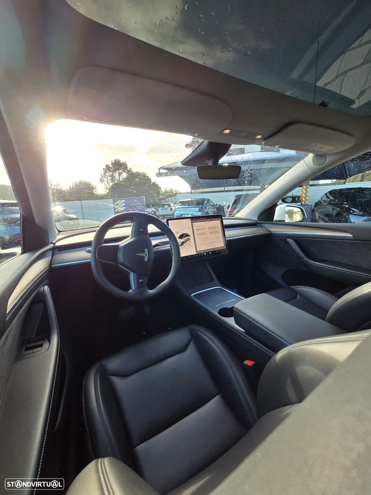 Tesla Model Y Long Range Dual Motor AWD - 7