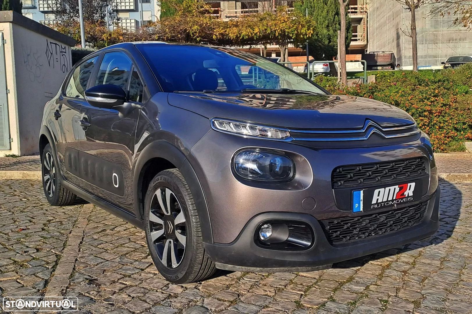 Citroën C3 1.2 PureTech Shine - 1