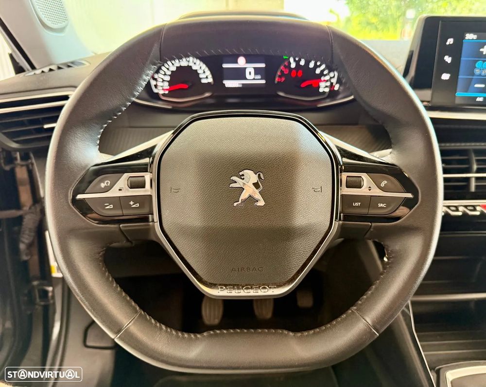Peugeot 2008 - 14