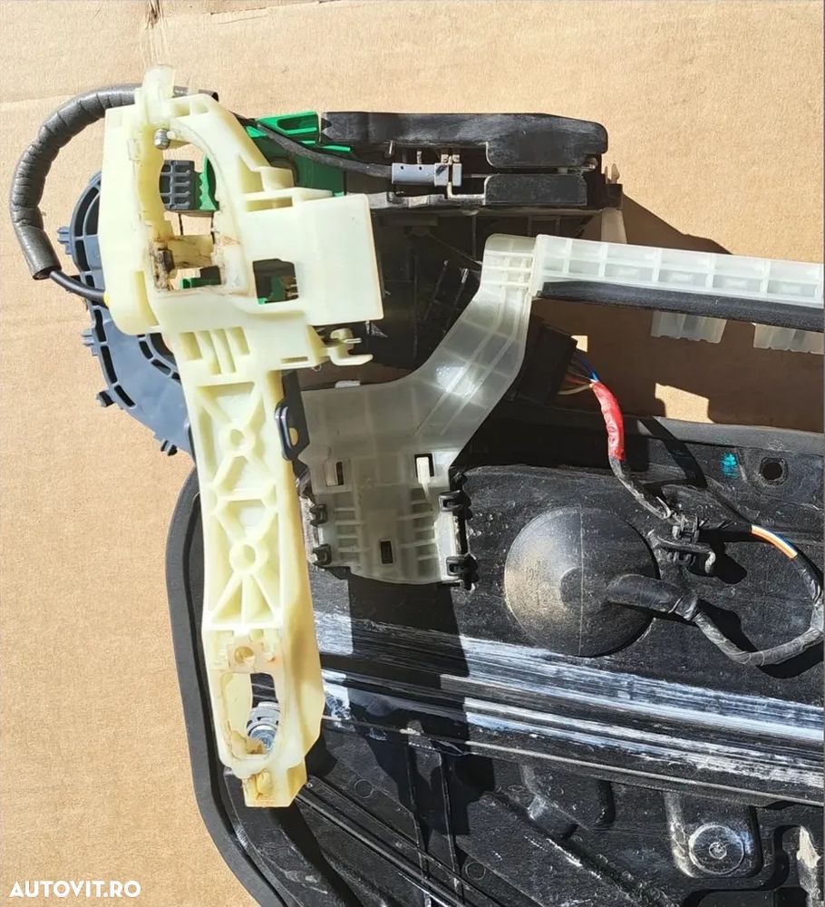 Broasca incuietoare inchidere centralizata usa stanga dreapta fata spate Hyundai i30 PD PDE gen 3 - 3