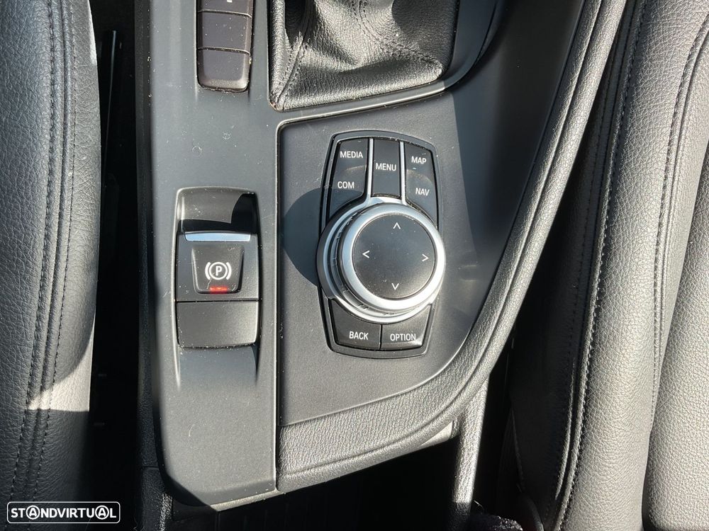BMW X1 16 d sDrive Auto - 29