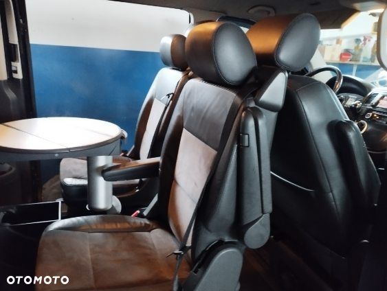 Volkswagen Multivan - 11