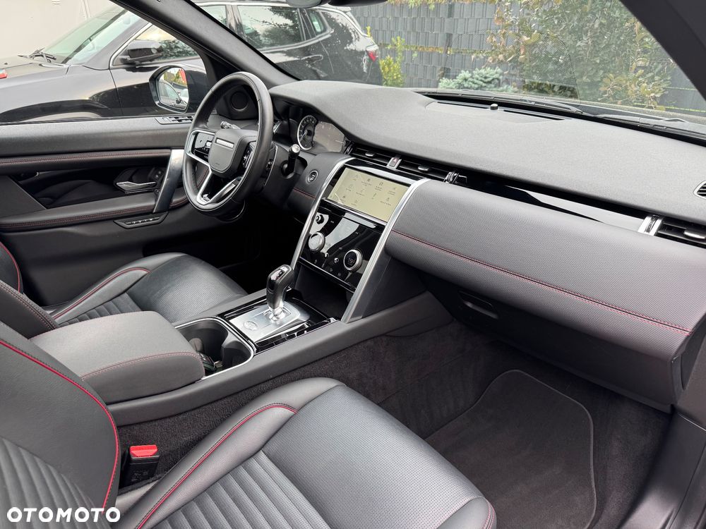 Land Rover Discovery Sport P300e R-Dynamic HSE - 31