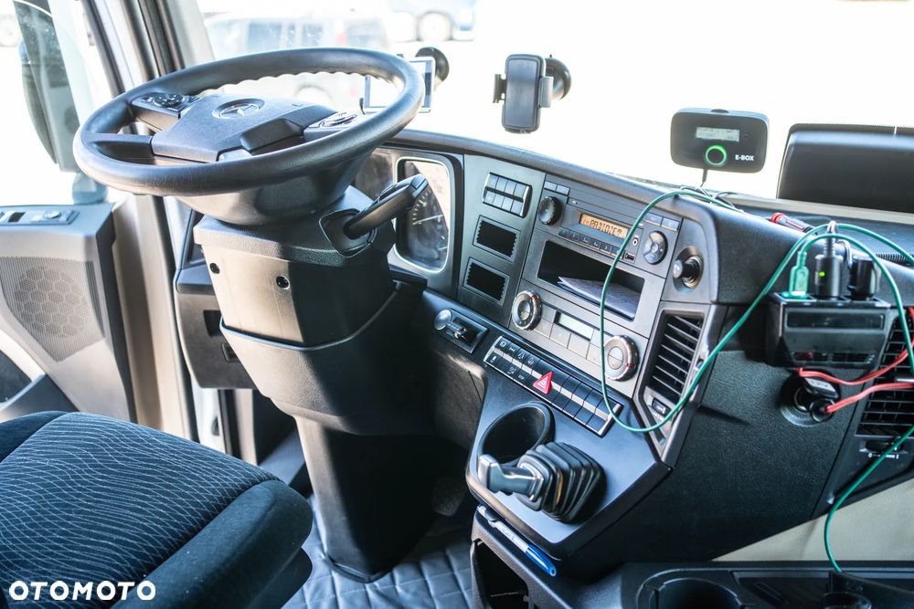 Mercedes-Benz ACTROS - 5