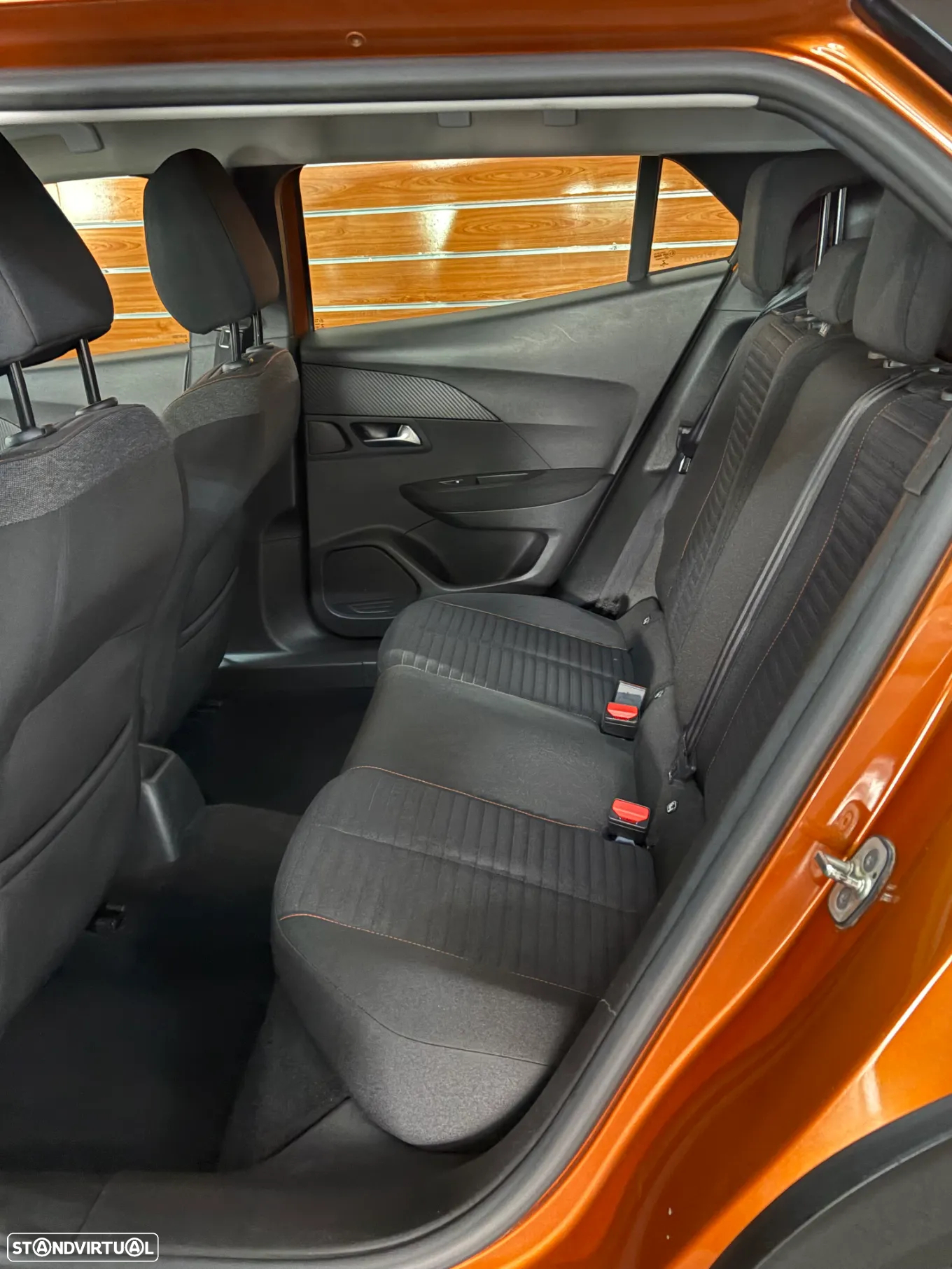 Peugeot 2008 PureTech 130 EAT8 Allure - 11