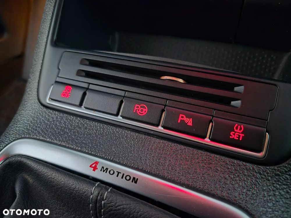 Volkswagen Tiguan 2.0 TDI DPF 4Motion Cup Sport & Style - 26