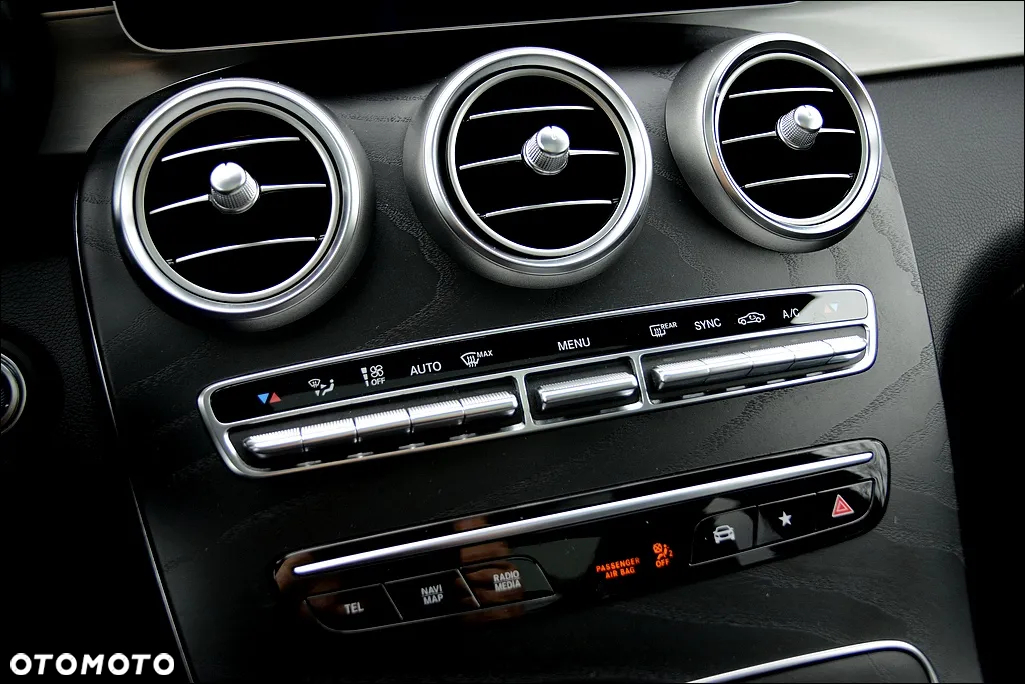 Mercedes-Benz GLC 200 d Business Edition - 29