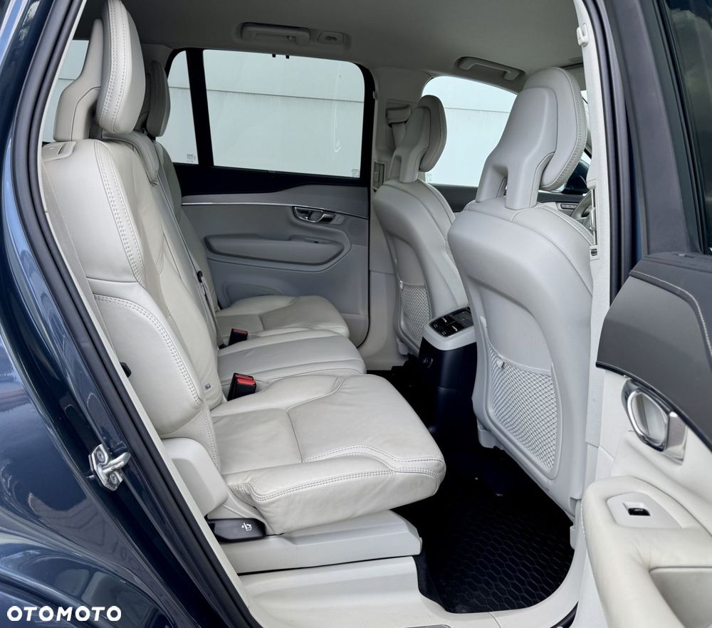 Volvo XC 90 - 17