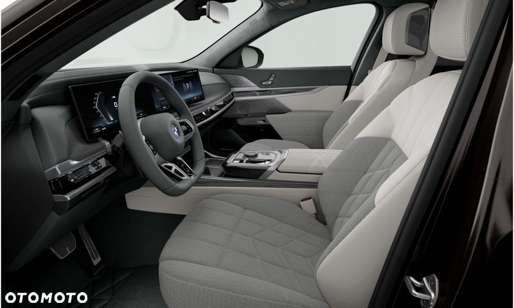 BMW Seria 7 M760e xDrive - 11