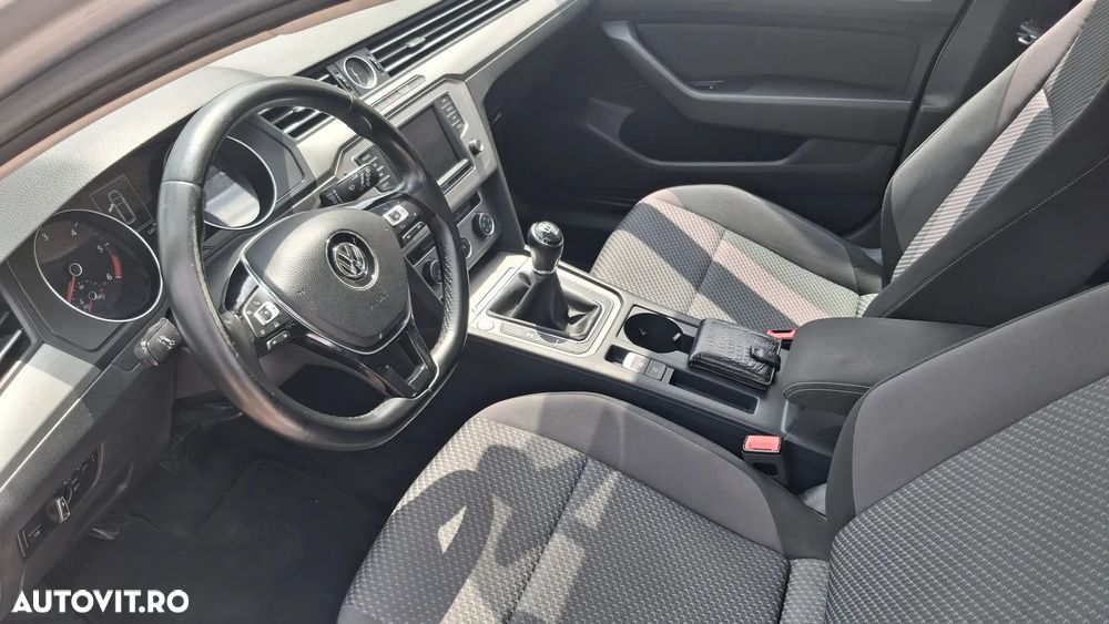 Volkswagen Passat 1.6 TDI (BlueMotion Technology) Comfortline - 10