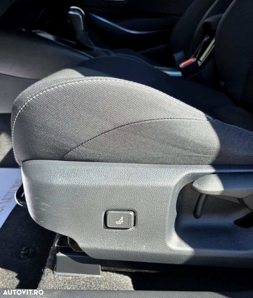 Toyota Corolla 1.8 Business Edition - 13