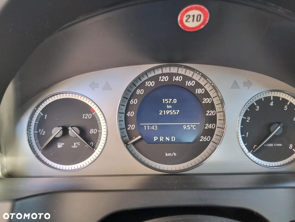 Mercedes-Benz Klasa C 180 T Kompressor Automatik BlueEFFICIENCY Avantgarde - 14