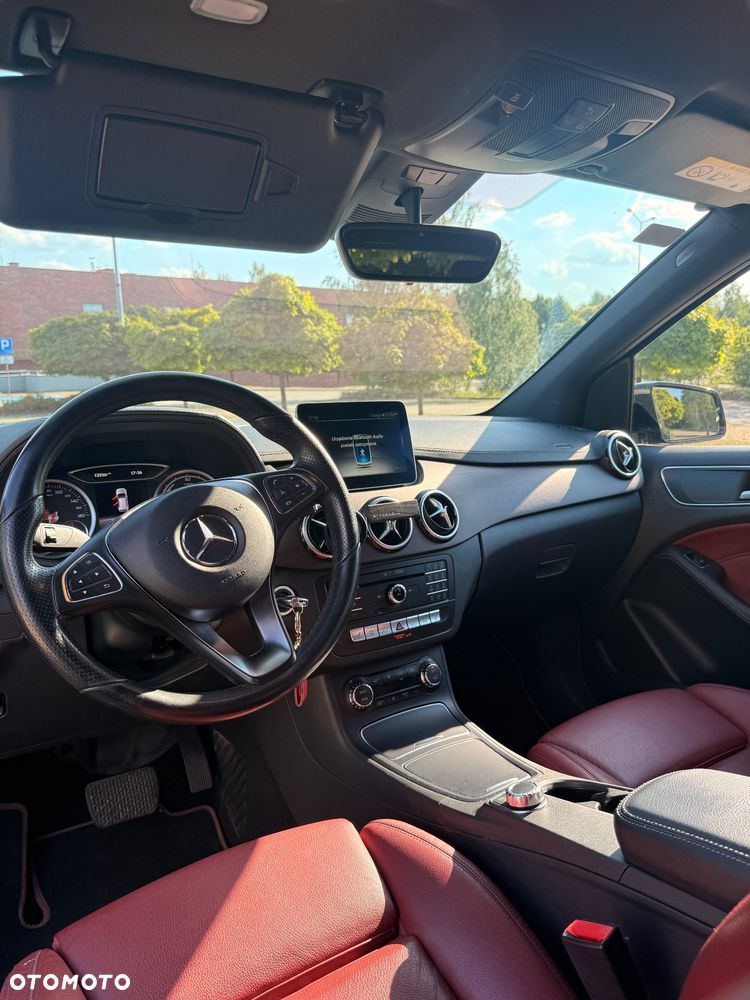 Mercedes-Benz Klasa B (Electric Drive) 250 e - 32