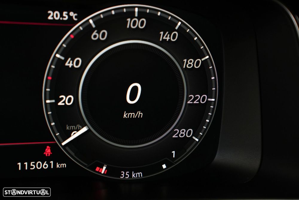 VW Golf 2.0 TSI GTI DSG - 35